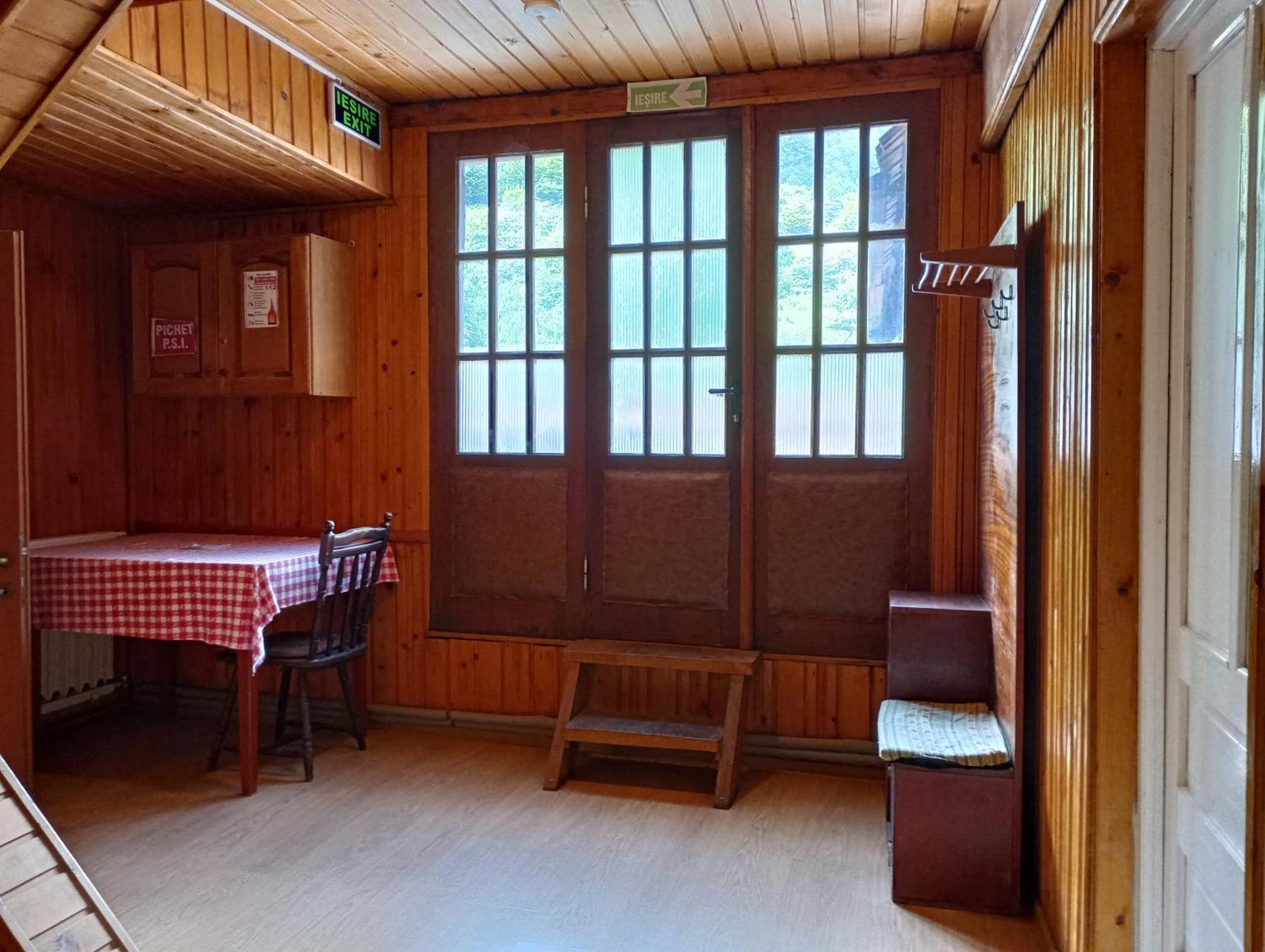 Pensiunea Irina 3 Zărneşti Exteriör bild
